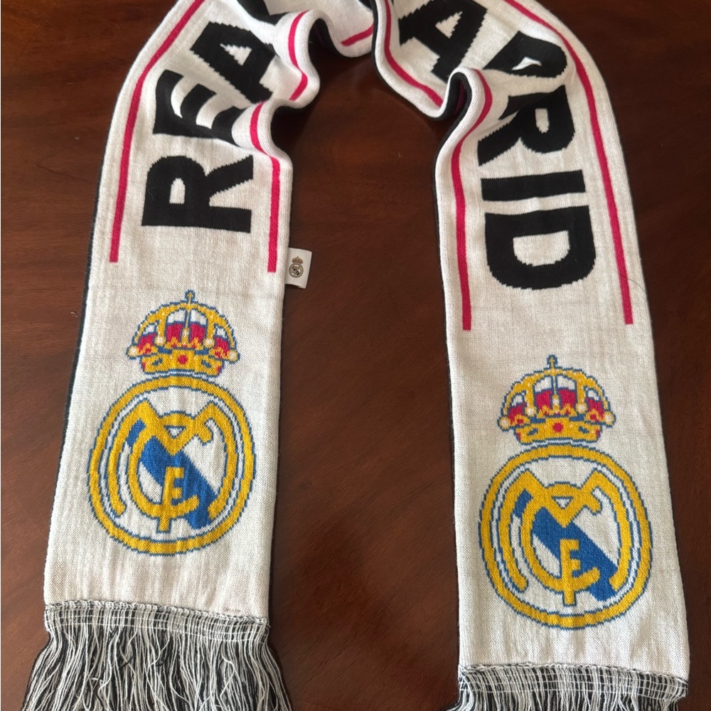 Fan Scarf - White, Black, and Yellow
